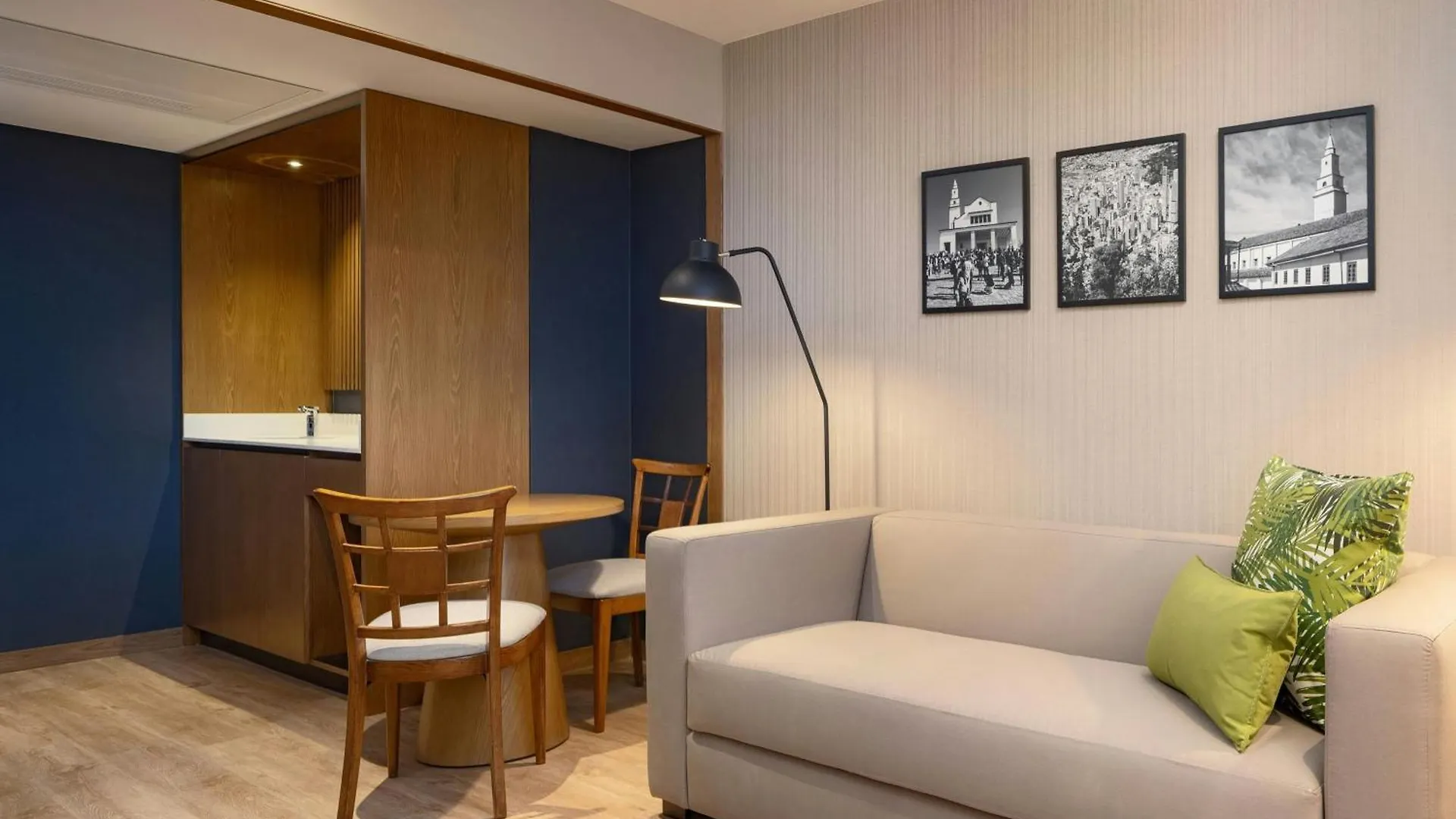 ホテル Four Points By Sheraton Tequendama, ボゴタ